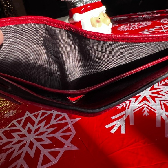 GUCCI RED INTERLOCKING G COMPAC T WALLET - Picture 12 of 13